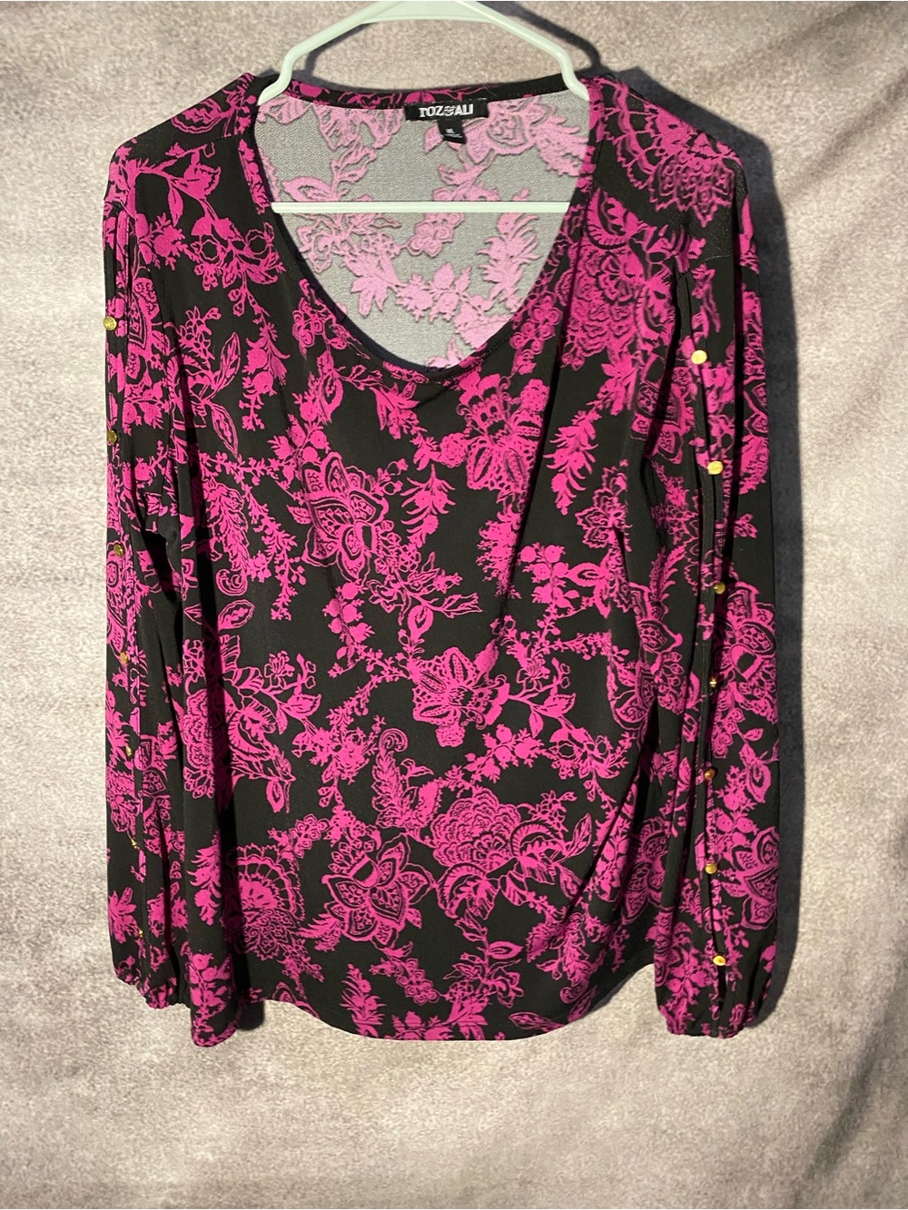 Roz & Ali XL Magenta & Black Floral Cold Shoulder Top